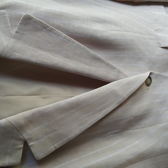 LOFT blazer. - Picture 7 of 17